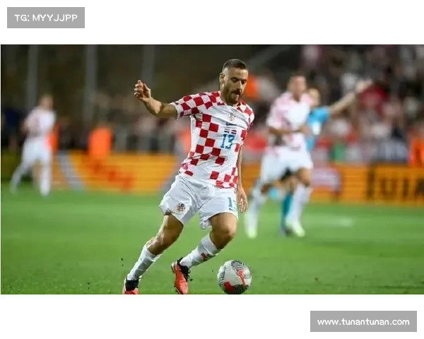 世预赛丹麦三比一击败希腊霍伊伦连场进球状态火热助球队取胜